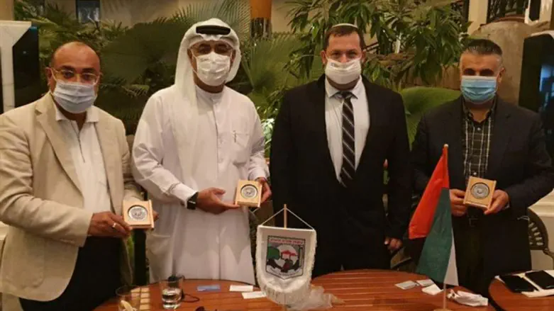 דגן ואנשי עסקים בדובאי