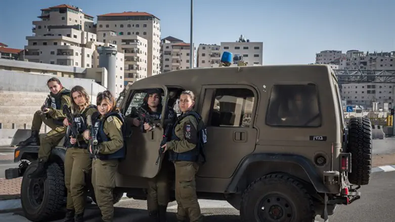 "האם אג'נדות השוויון חשובות יותר מכוח האדם?". לוחמות מג"ב