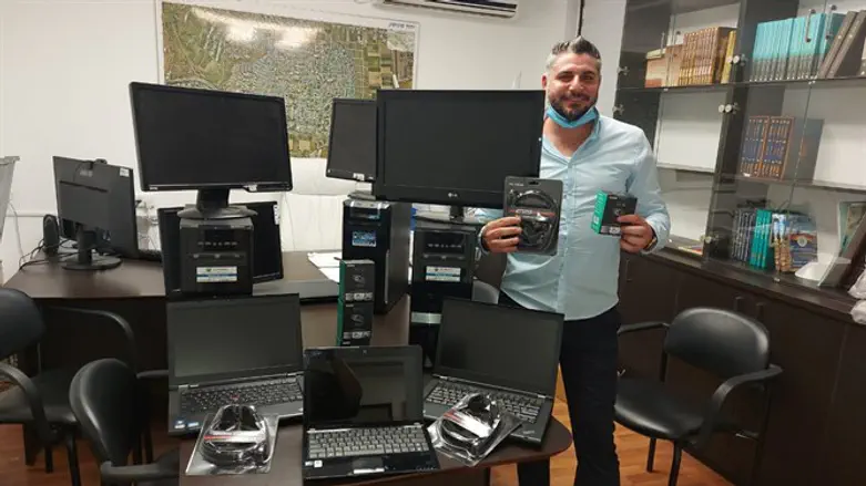 שימי בונפיל