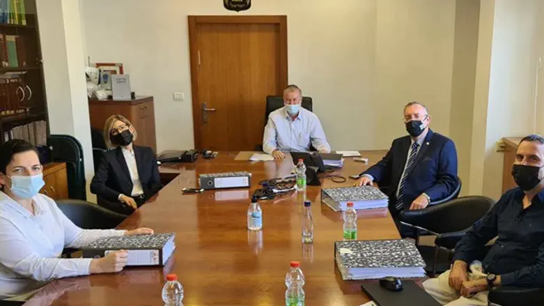 ישיבת ועדת האיתור לפרקליט המדינה