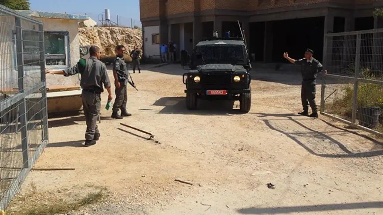 השתלטות שוטרי מג"ב על ישיבת 'עוד יוסף חי' ביצהר