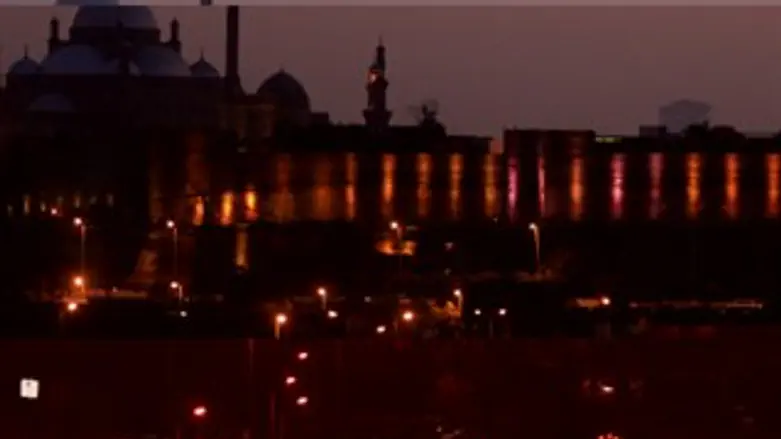 קהיר מתעוררת לעוד יום של מהומות