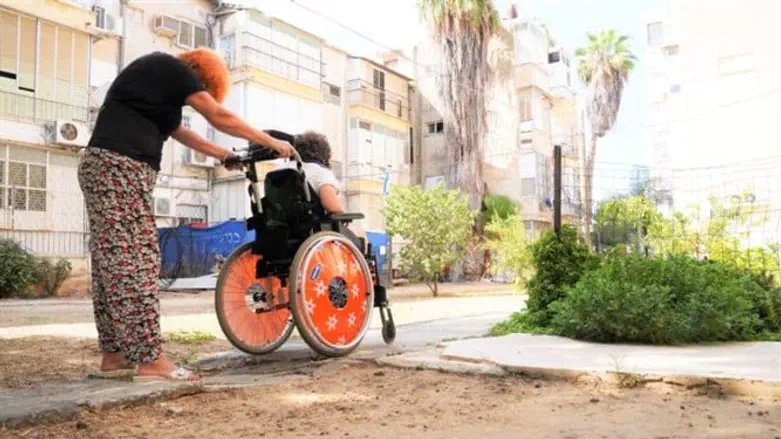 יעל וסבתה