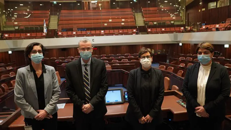 מימין: חסייסי, מלר הורוביץ, לוין ולאון-ימין