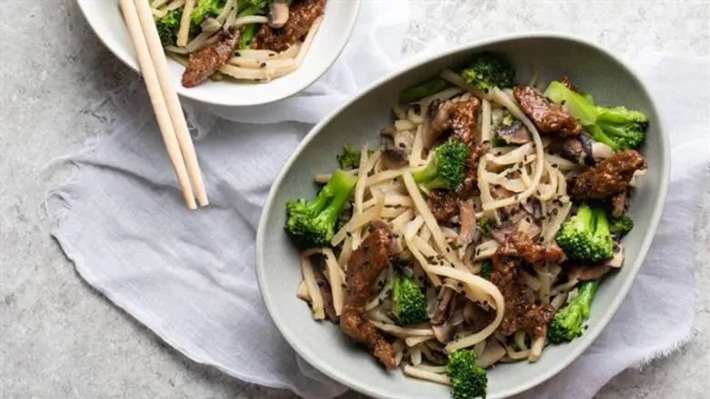 Pepper Steak with Hearts of Palm Spaghetti Stir-Fry (Gluten Free)