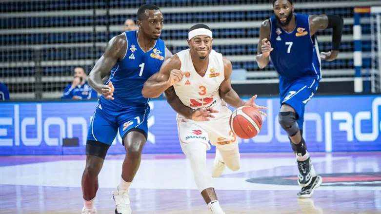 טריי לואיס משאיר את הרצליה מאחור