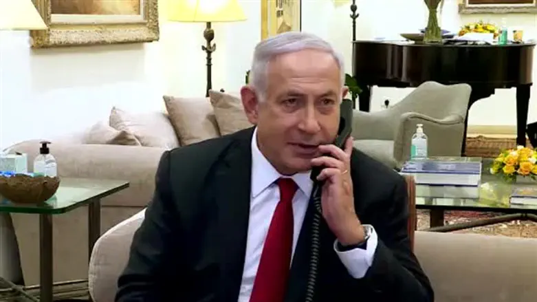 Биньямин Нетаньяху разговаривает с Йонатаном Поллардом