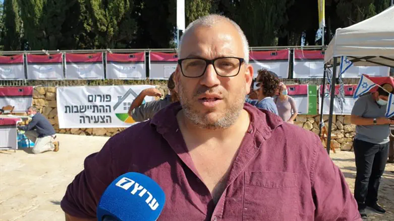 אוריה לוברבוים, תושב שדה בועז