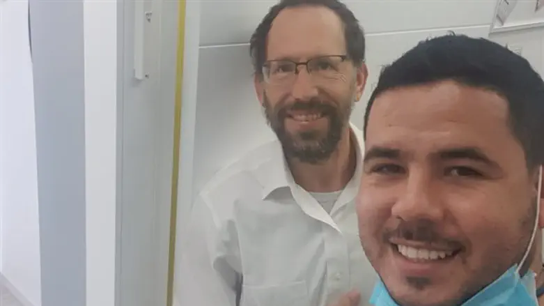 האם ניתן לקבוע מזוזה בבית עסק מוסלמי?