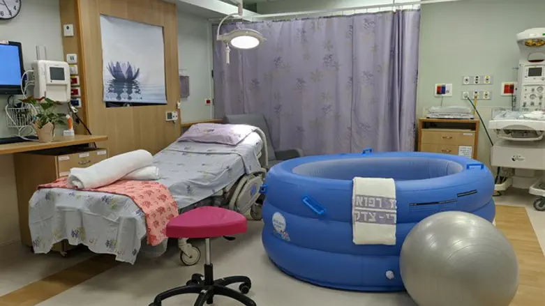 חדר לידה במרכז הרפואי שערי צדק