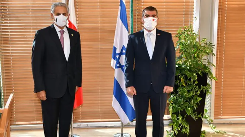 Bahraini Minister with Foreign Minister Ashkenazi`