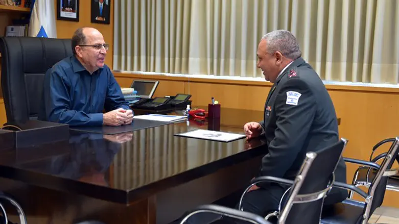 יעלון ואיזנקוט