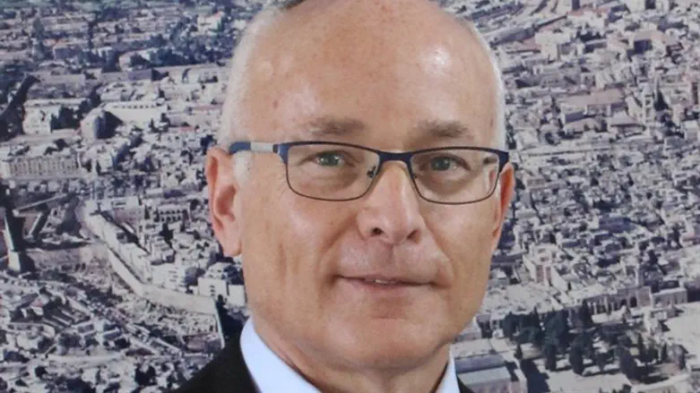 ד"ר אורי אנגלהרד