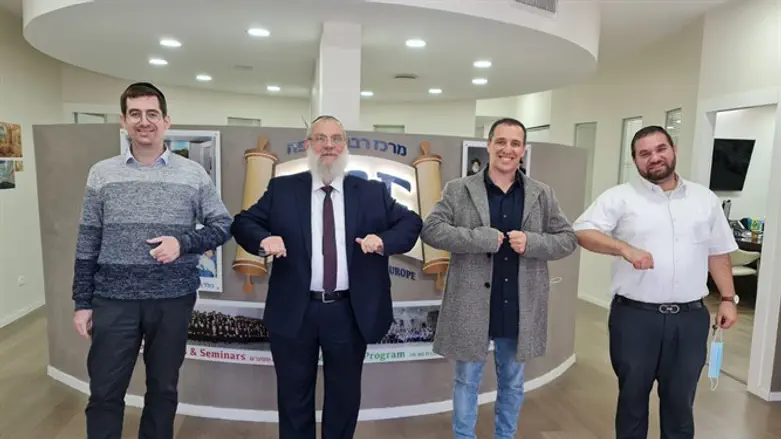 לאחר חתימת ההסכם