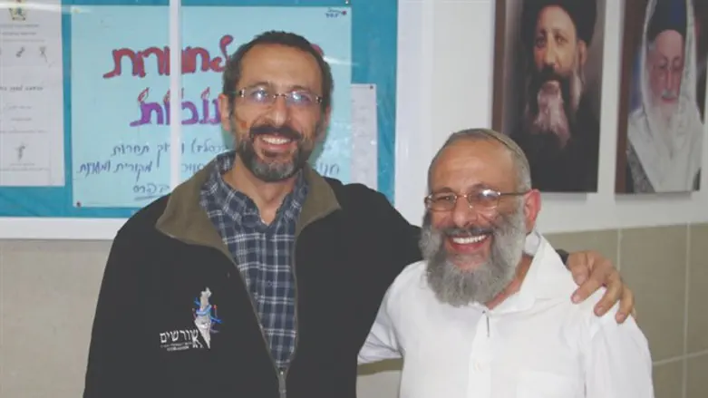 הרבנים שאול (מימין) ויהושע פיינה