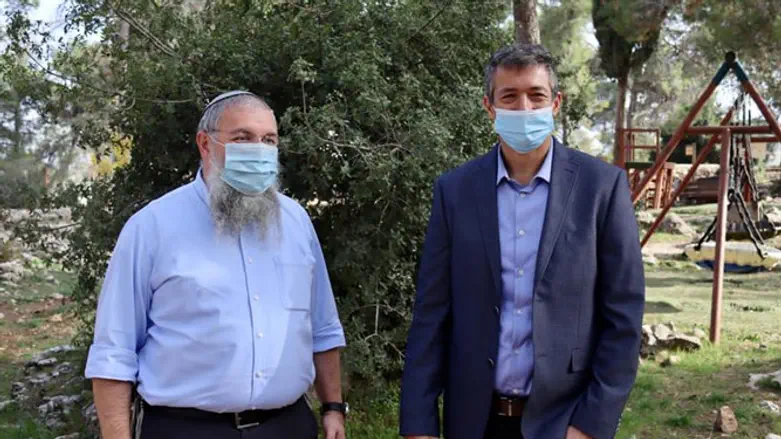 Hendel in Gush Etzion