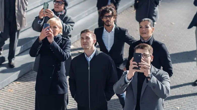 הסתכלת היום אל השמיים?