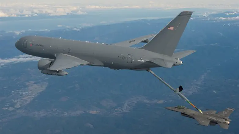 תדלוק אווירי ראשון