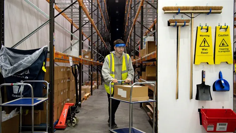 מרכז איחסון של חיסוני "פייזר" נגד קורונה