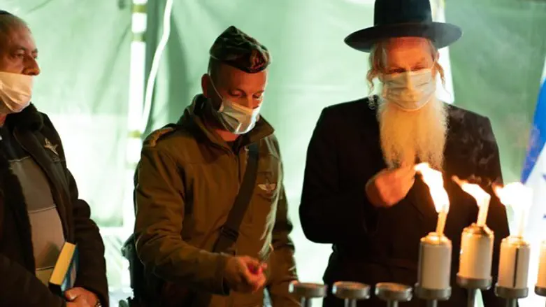 הדלקת נרות בגבעת אסף