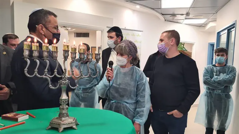 ראש העיר במרכז עדי