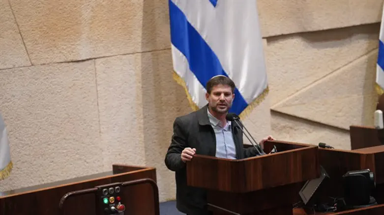 חבר הכנסת בצלאל סמוטריץ' במהלך ההצבעה על חוק 'מרקם חיים'