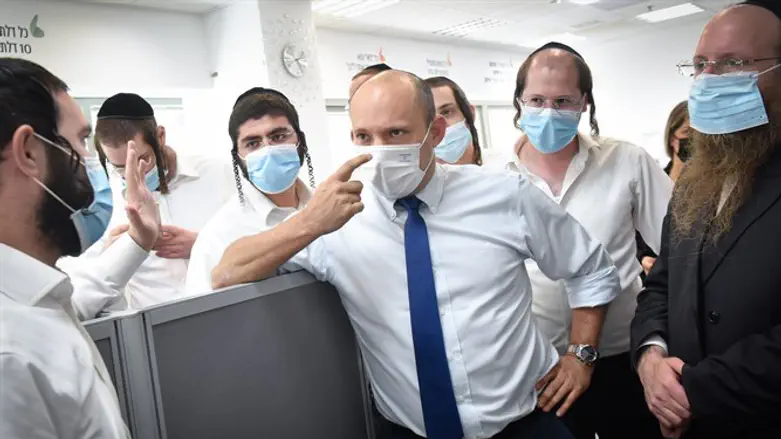 הצטייר כמי שיש בידו תשובות למשבר הקורונה. נפתלי בנט