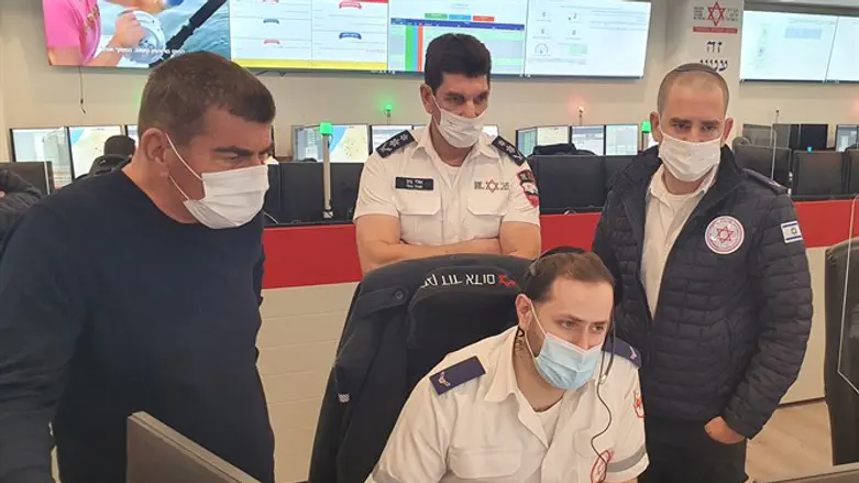 גבי אשכנזי ביקר במד"א