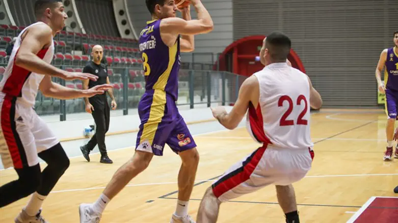 בורדיון הערב מול עכו