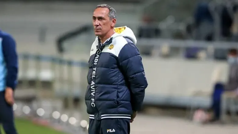 דוניס. נכשל בארץ