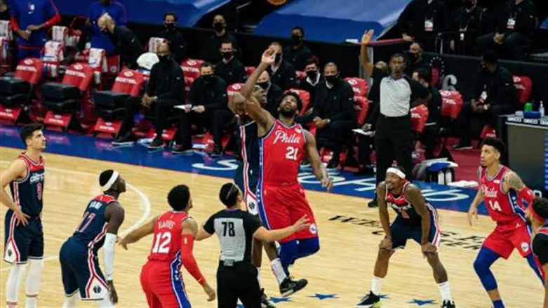 וושינגטון תיכנע לנגיף?