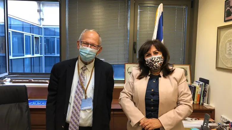 לרנר בפגישה עם ח"כ קטי שטרית