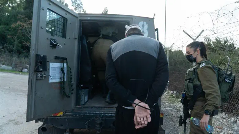 מעצר מחבל. ארכיון