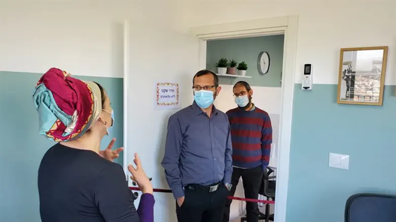 ישראל גנץ בנריה