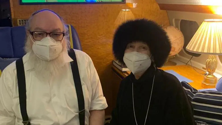 Jonathan and Esther Pollard on their way to Israel