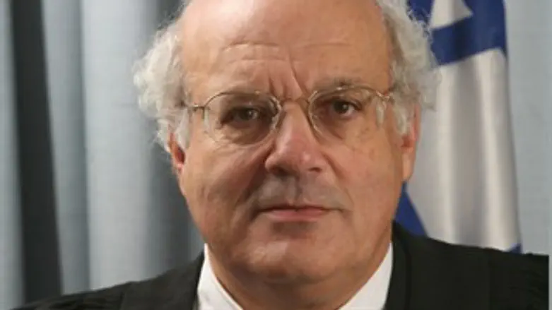 מעשה קונדס. השופט מלצר