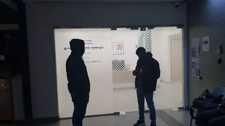 בלשי הימ"ר נכנסים לחקירה במח"ש