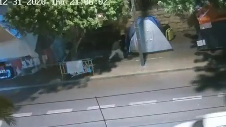 ניסיון הצתת מאהל המחאה מול מעון ראש הממשלה