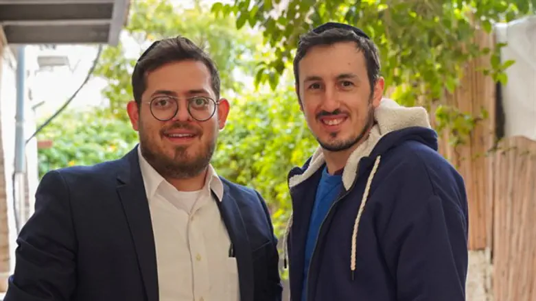 מני וקשטוק ואפי סקקובסקי