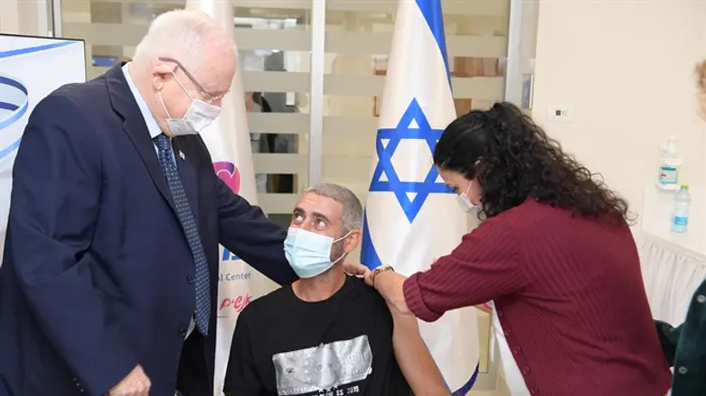 ריבלין עם המתחסן