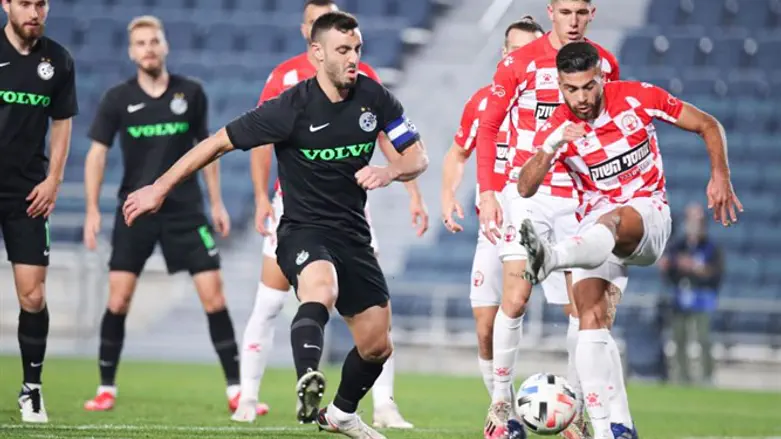 שחקני הפועל ב"ש ומכבי חיפה אמש