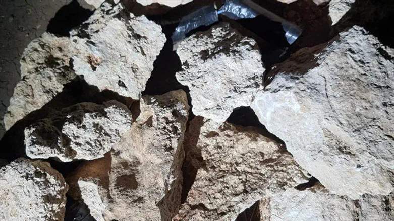 המטענים שנמצאו בדרך לחווה