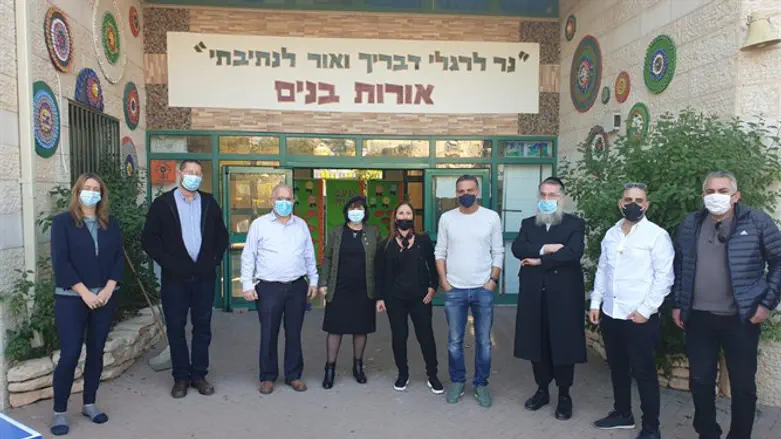 סיור בממ"ד אורות עם ראש העיר עליזה בלוך