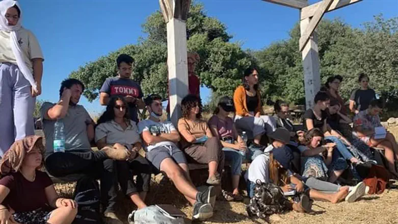 "Молодежь с холмов" на лекции