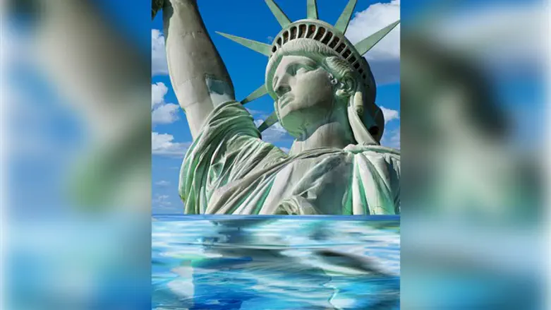 Lady liberty Sinking