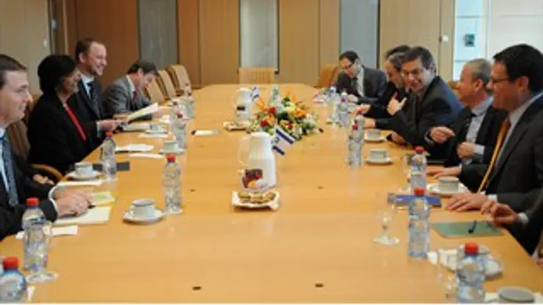 איילון והנציבה בפגישתם היום