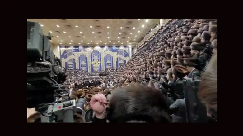 Massive Bobov wedding in Brooklyn