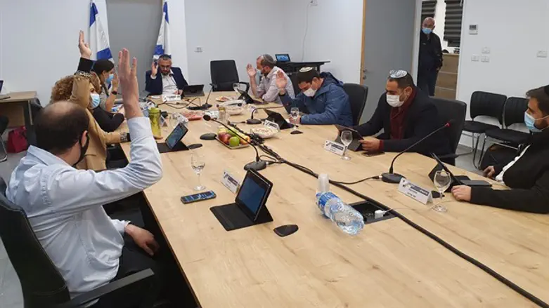 ההצבעה על החוק במועצת העירייה