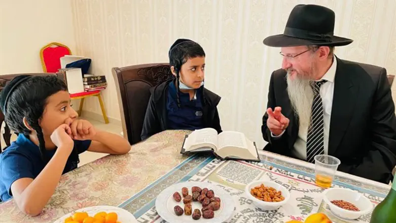 ביום שני השבוע ברחוב Harjab - אבו דאבי