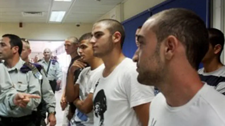 רגע לפני גיוס.